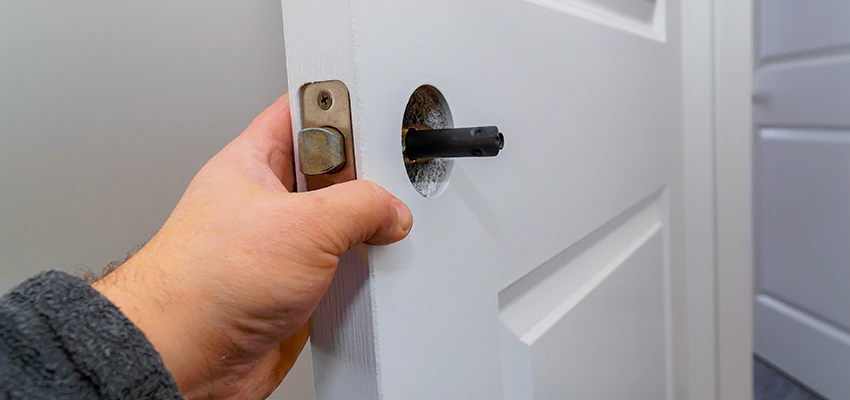 Nighttime Locksmith For Lock Repair in Vista, CA
